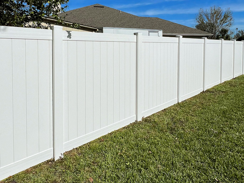 Fleming Island Florida vinyl privacy fencing