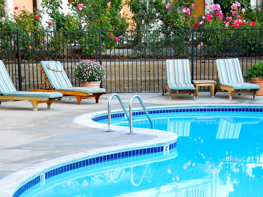 Pool Fence Example in Fleming Island Florida